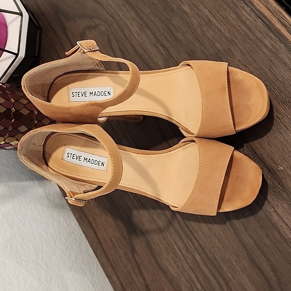 Steve Madden "Presae" platform suede heel - size 10 - Pre-owned - Picture 6 of 12